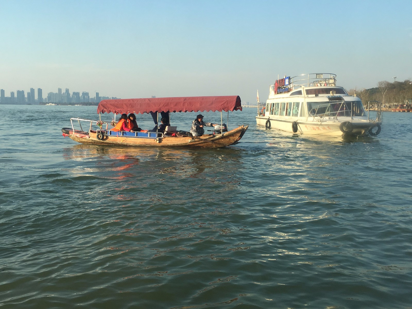 东湖游船武汉东湖风景区
