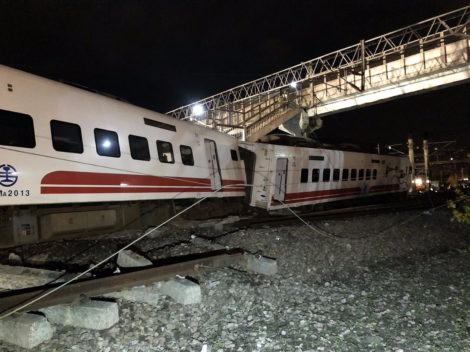 台湾铁路事故图片图片