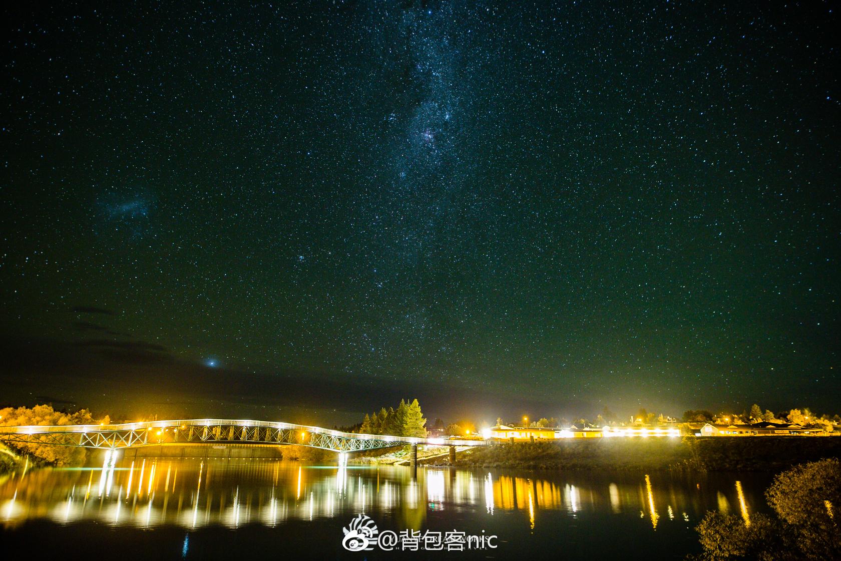 🌟 星空下的小镇|新西兰|特卡波|星空_新浪新闻