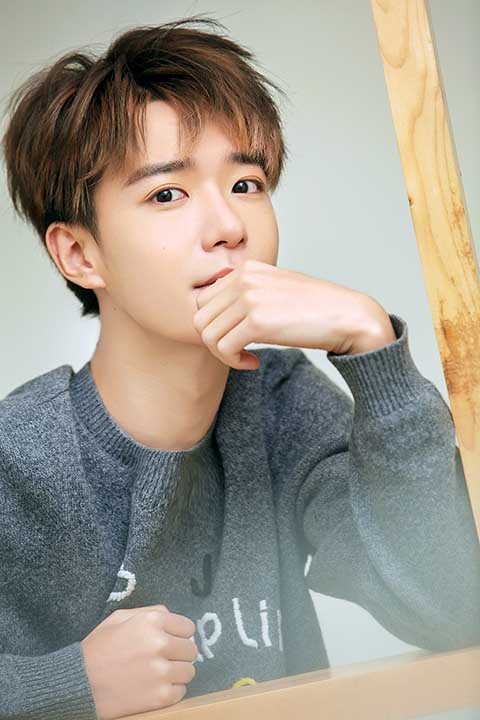 燕颢元写真曝光 清新文艺如沐春风