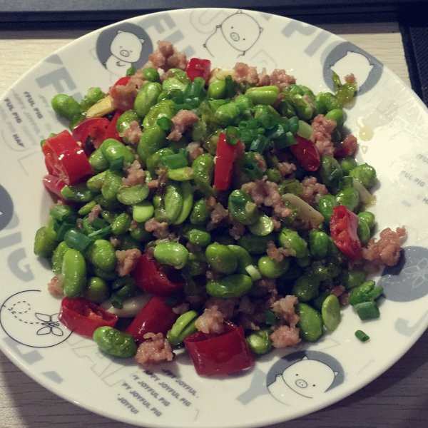 青豆炒肉的快手做法,香味扑鼻,每次都吃不够,保证吃一次就爱上