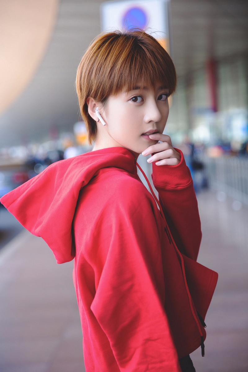 李凯馨短发惊艳