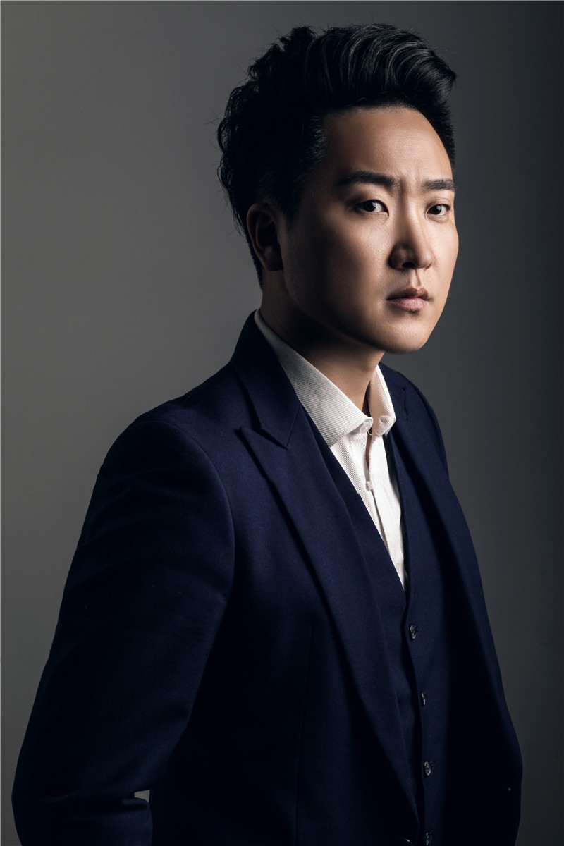 徐一鸣新歌融合流行与摇滚元素 《曾经的少年》震撼发