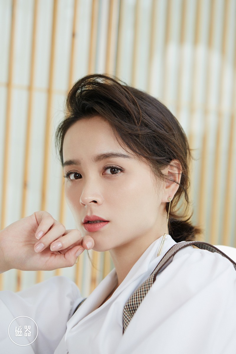 邓莎夏日清新写真曝光 氧气少女有灵且美