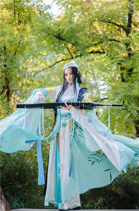 剑网3雪河琴娘cosplay温文儒雅气质少女