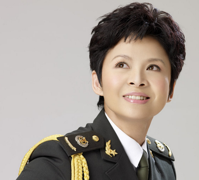 因一首十五的月亮风靡全国却在大火之时却突然退出舞台