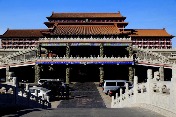 它是华夏文化的精华,民俗民风之异彩,著名旅游胜地!