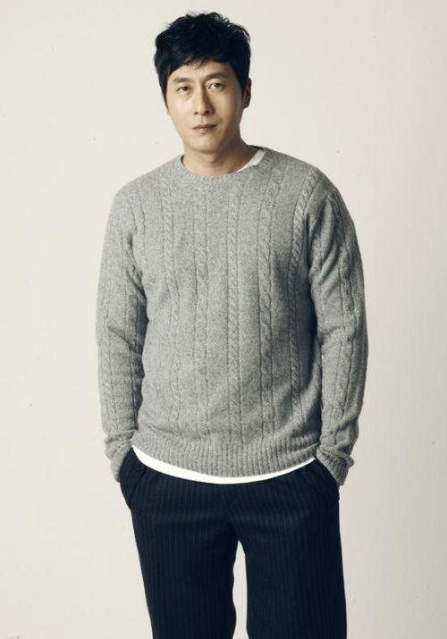 韩国演员金柱赫车祸意外身亡,曾演《1988》成年阿泽!