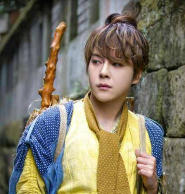 的牢头儿,常与贪官污吏打交道,练就了他足智多谋,鬼计多端的性格特点