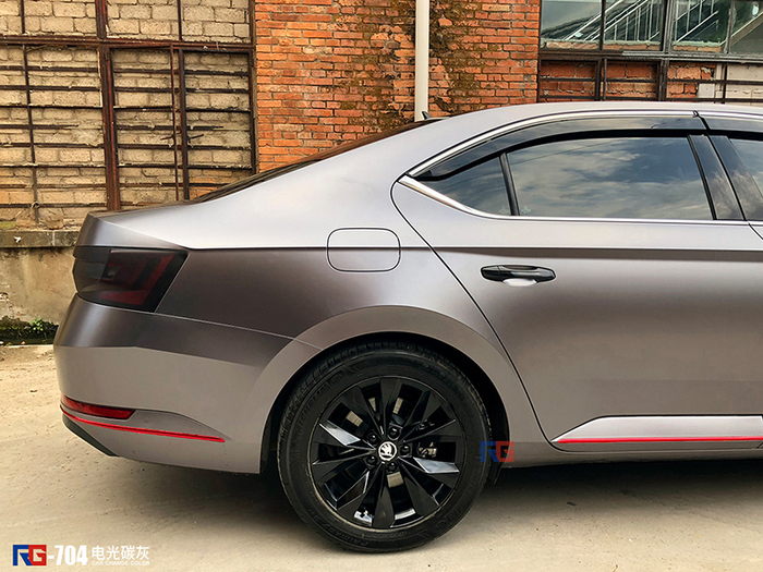 斯柯达速派车身改色电光碳灰 rg瑞集改色膜云南昆明加盟店出品