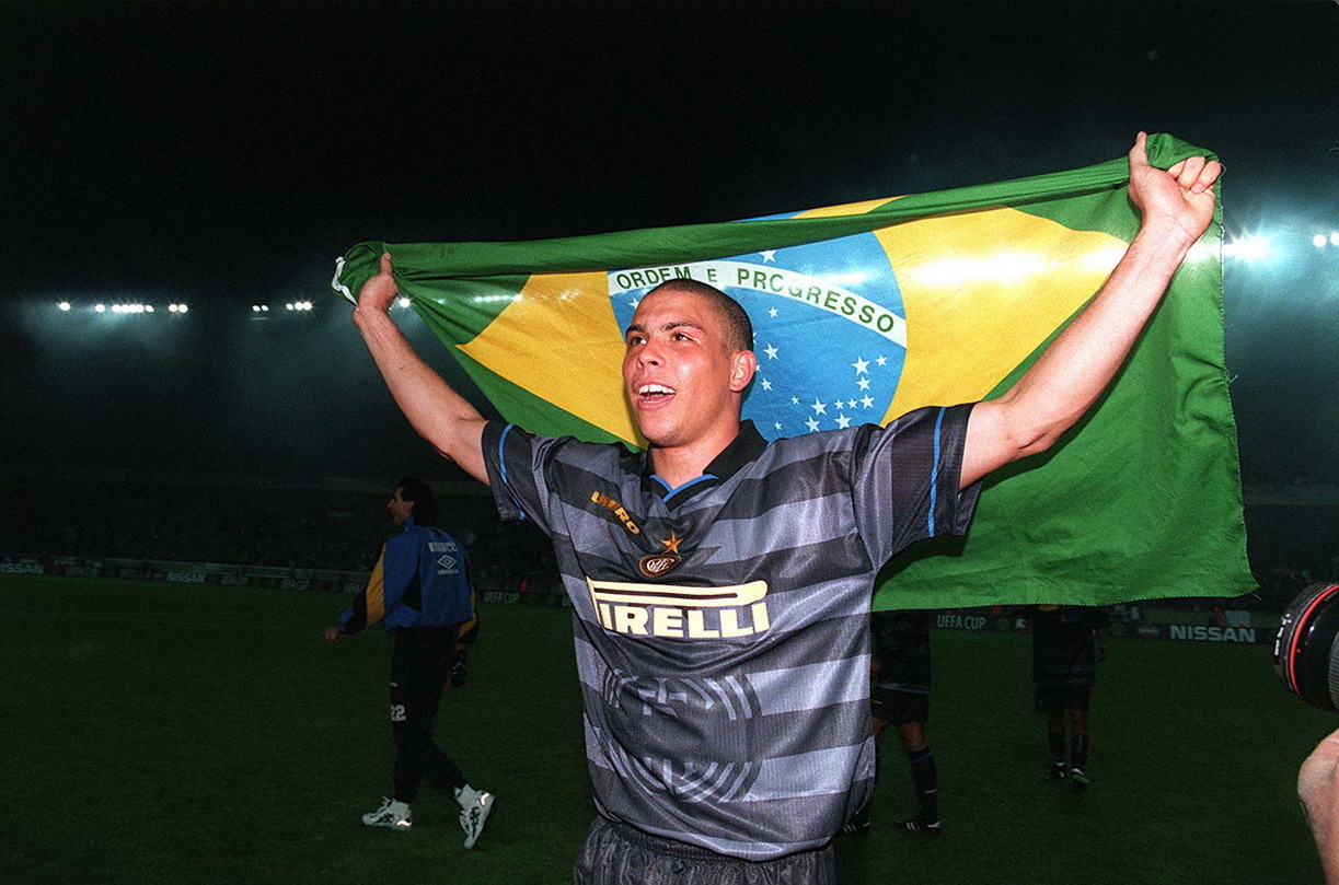 罗纳尔多/罗尼,主队主场球衣九宫格