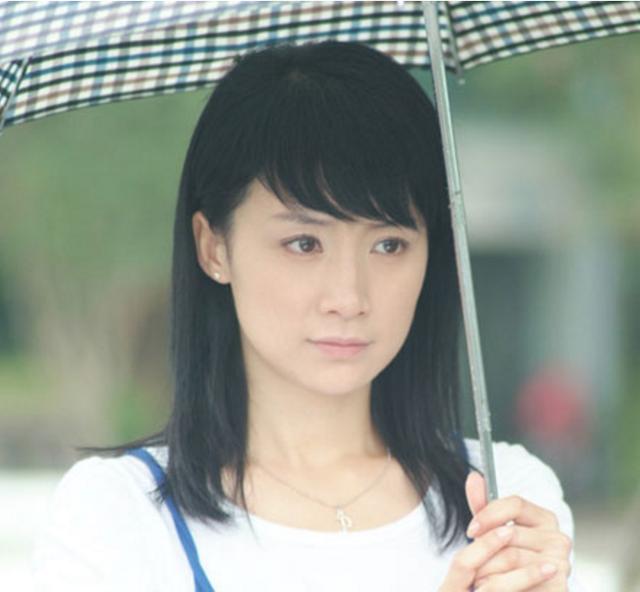 她曾被称为"国民好媳妇",与黄海波是老搭档,38岁却像换了张脸