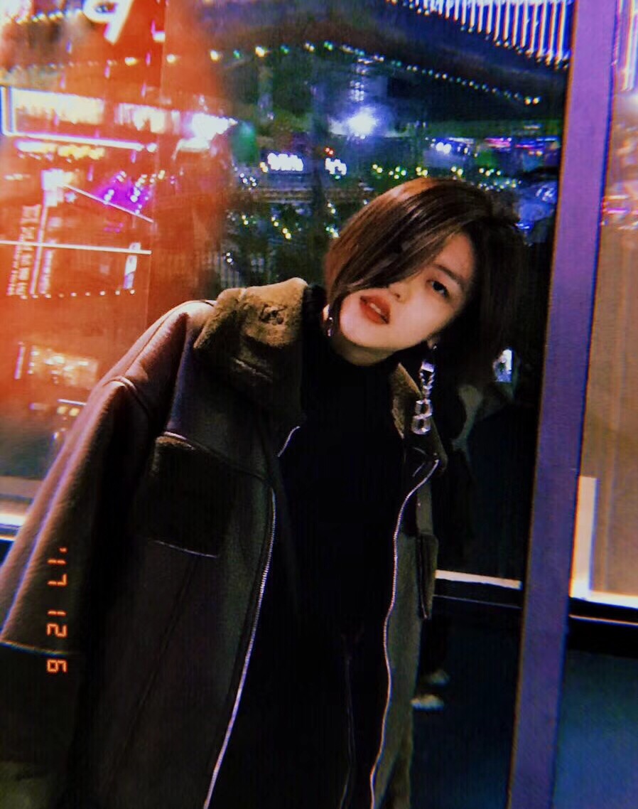 王方君 00年 177 2018服表艺考生 天秤座|王方君