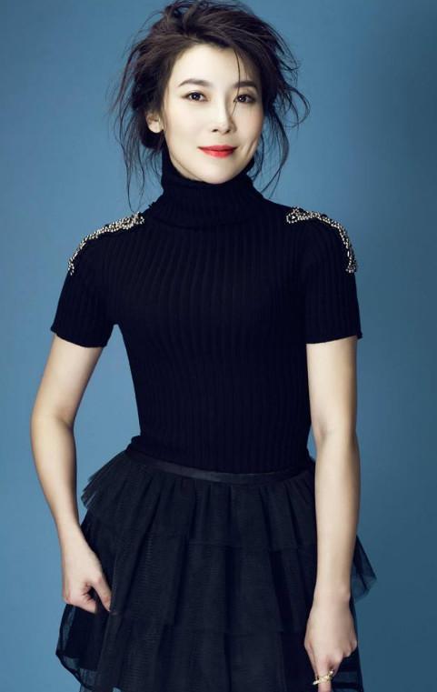 电视剧里的惊艳美妇张琰琰现实世界里竟也是这样少女般好看