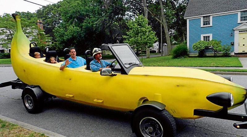 土豪将一辆全新的豪车,改装成了"香蕉车",开上路回头率100%!不止旅行.