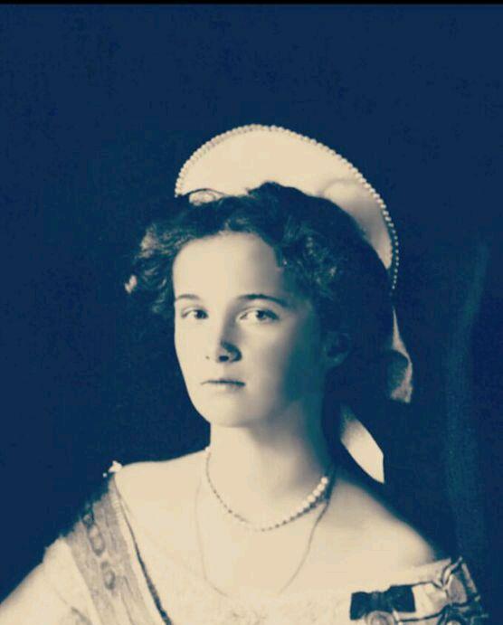 俄国末代沙皇皇后公主绝美照片 其中有一位神似小龙女李若彤