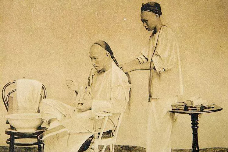 清朝人辫子那么长,多久才洗一次头?真相出人意料