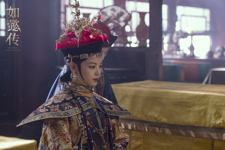辛芷蕾《如懿传》画风突变 被称"行走的活体弹幕"