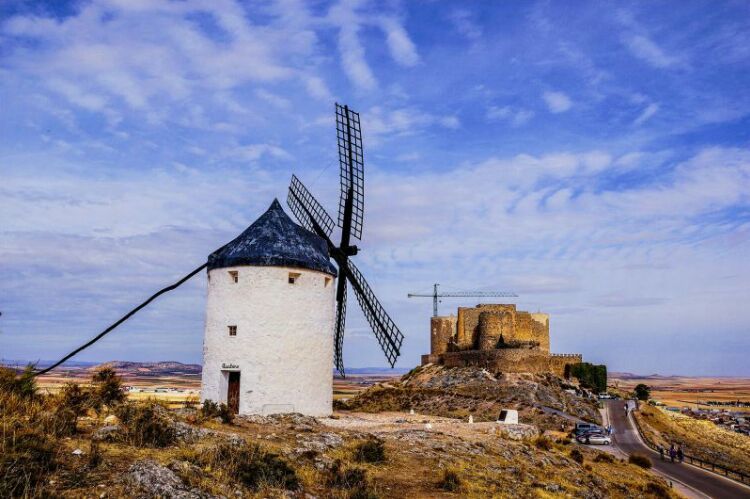 世界白色风车城追寻堂吉诃德的足迹你去过吗