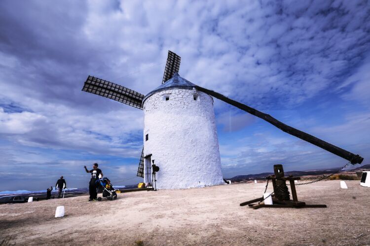 世界白色风车城追寻堂吉诃德的足迹你去过吗