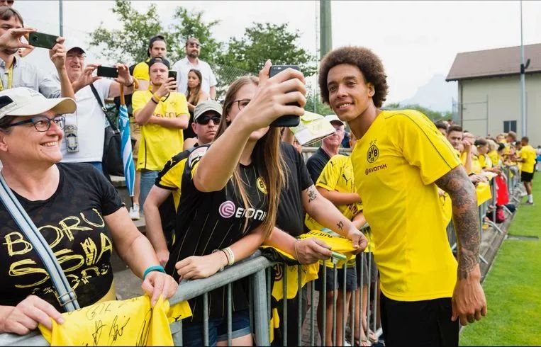 维特塞尔转会多特蒙德三天后,幕后人浮出水面