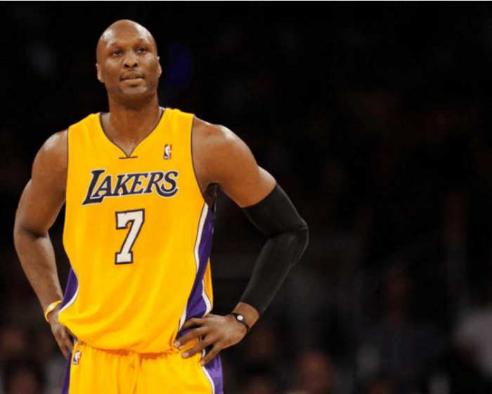 奥多姆晒训练视频扬言还能再战 球迷:底薪加盟湖人吧