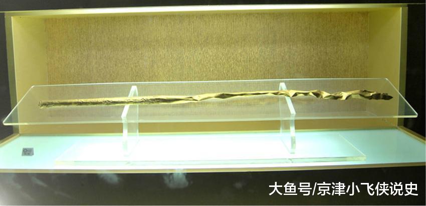 世界四大帝王权杖: 英王杖值37亿美元, 中国一条见证五千年历史