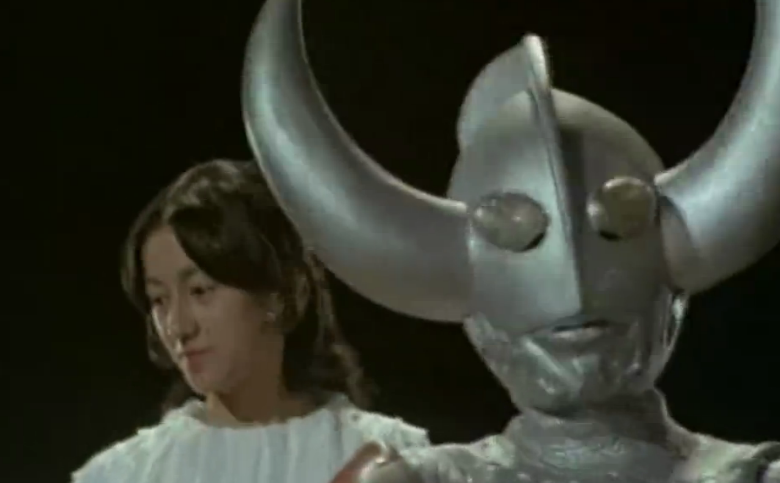 来帮助地球的人类,还把南夕子从月球上叫了过来