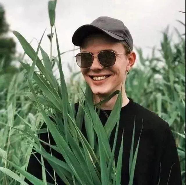 情侣头像江山看不尽最美镜中人