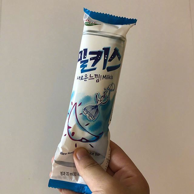 milkis牛奶汽水想必大家都知道吧~淡淡的牛奶加雪碧的味道