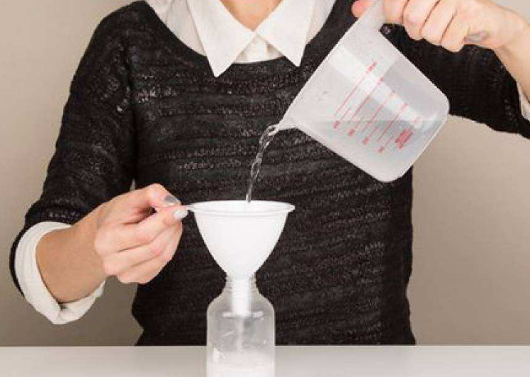 扦插时,生根太慢了,用3种"药片"兑水浇一浇,不久长出白根!