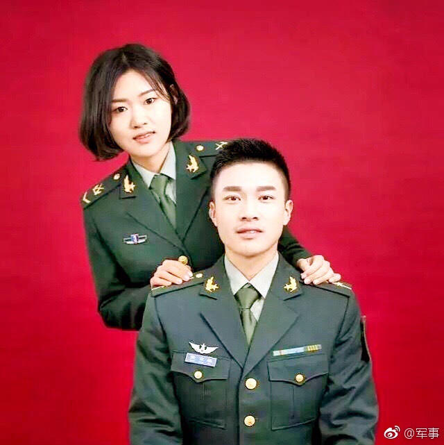 军恋中尉军官与中士女兵的爱情故事