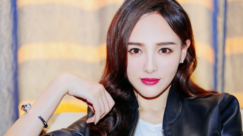 九月桃花缠绕月老姻缘一线牵爱神速配良缘最终擦出真爱火花