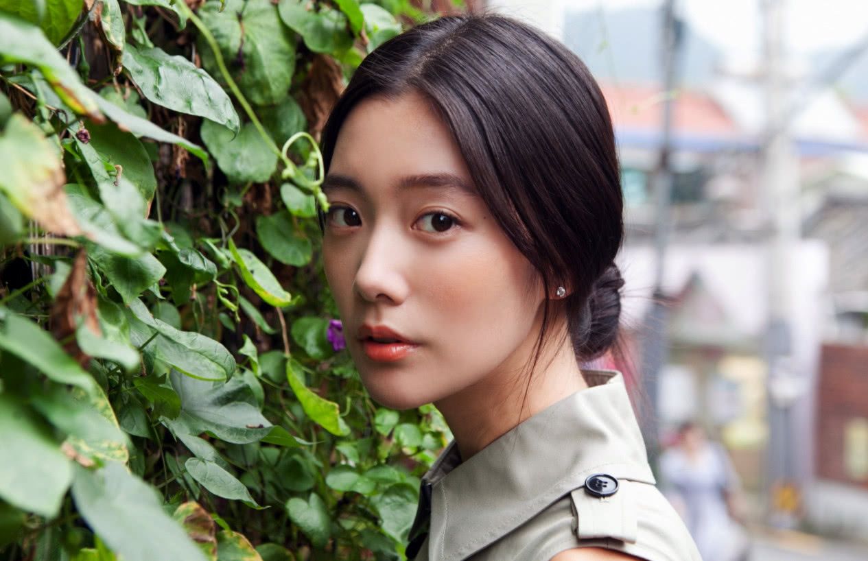 她是"世界第二美女",如今32岁像20岁小姑娘,却仍是单身?