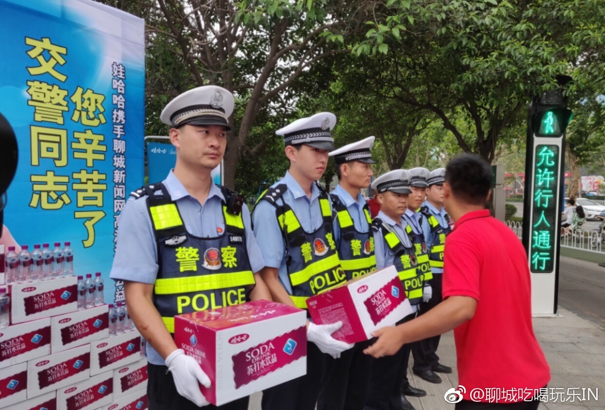 志愿者招募：用行动温暖社会的每一个角落
