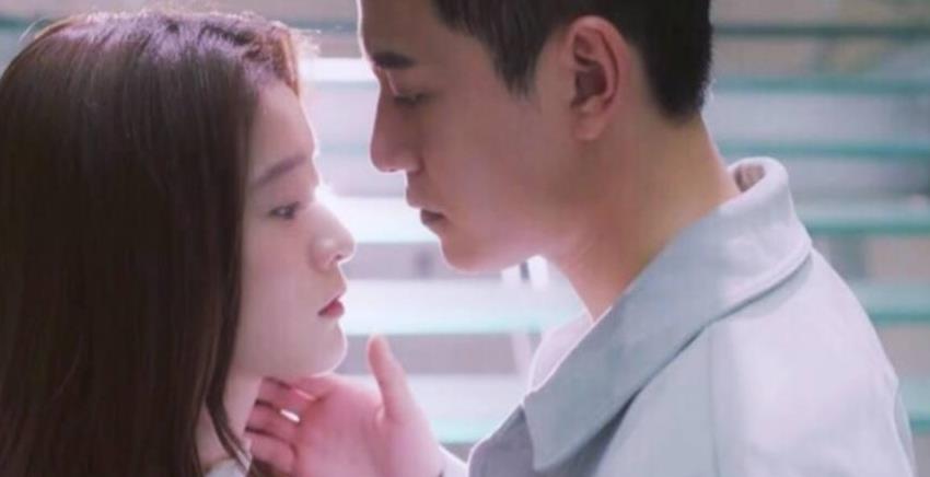 新泡沫之夏高甜接吻瞬间汇总秦俊杰花式吻张雪迎羡煞网友