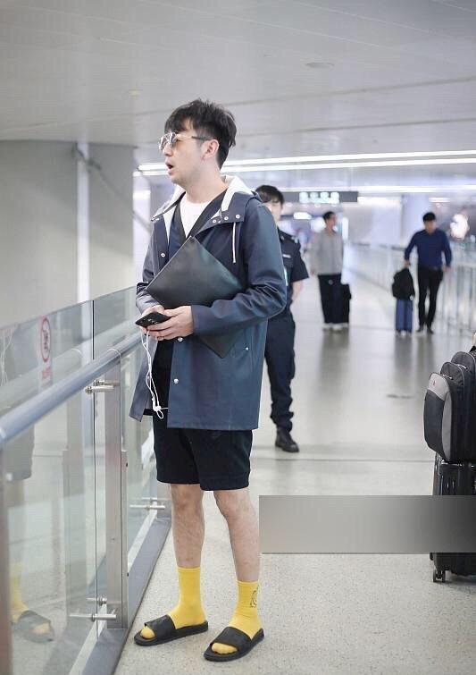 佛系雷佳音:穿衣嘛,一切随缘……哈哈哈笑死了!