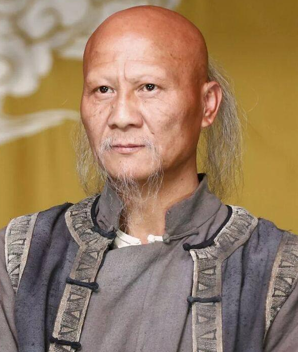 明星过世后替身爆红,计春华替身片约不断,林正英替身拍烂片