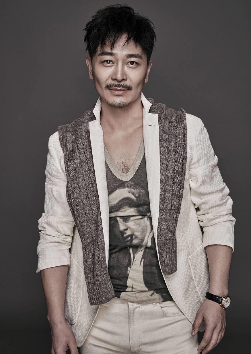 他也是一个练家子啊