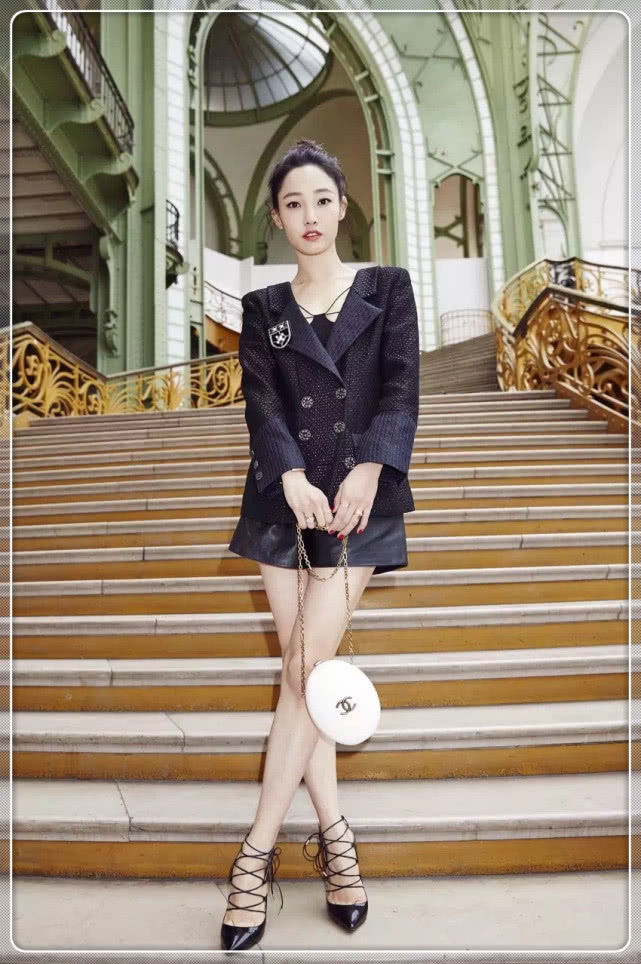 白百何穿开叉裙气场全开大长腿太惊艳网友美出新高度