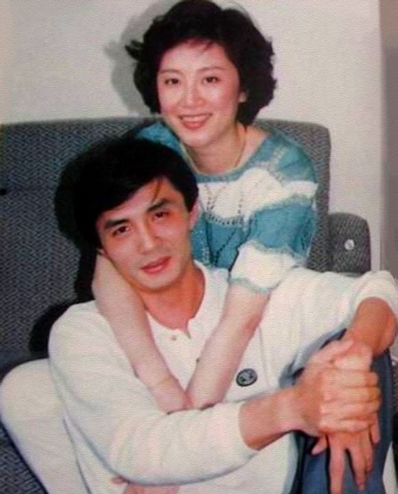 最帅男排国手,娶著名女星,儿子今成导演|汪嘉伟|男排|国手_新浪新闻