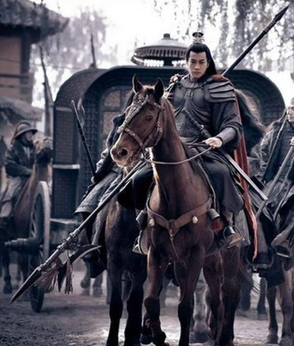 三国吕布拿的方天画戟是一种什么武器?它真的有那么厉害么?