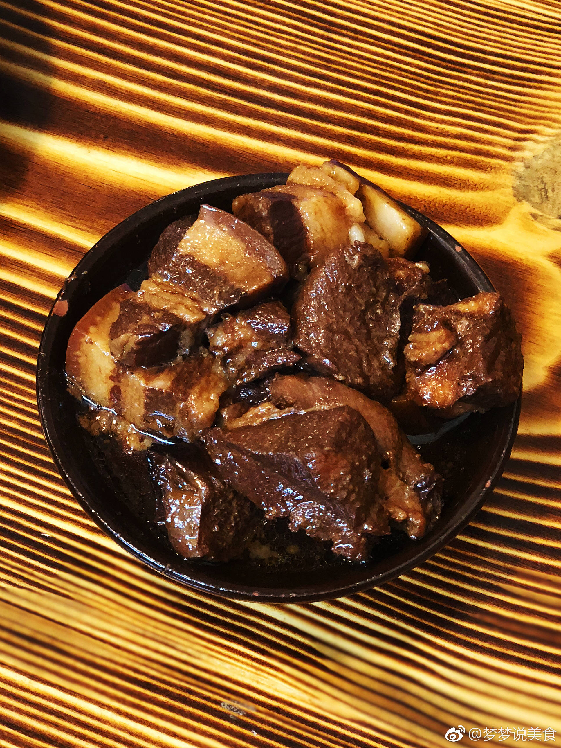 美食博主@梦梦说美食 推荐光明路与新华路交会的郎一家砂锅坛肉馆