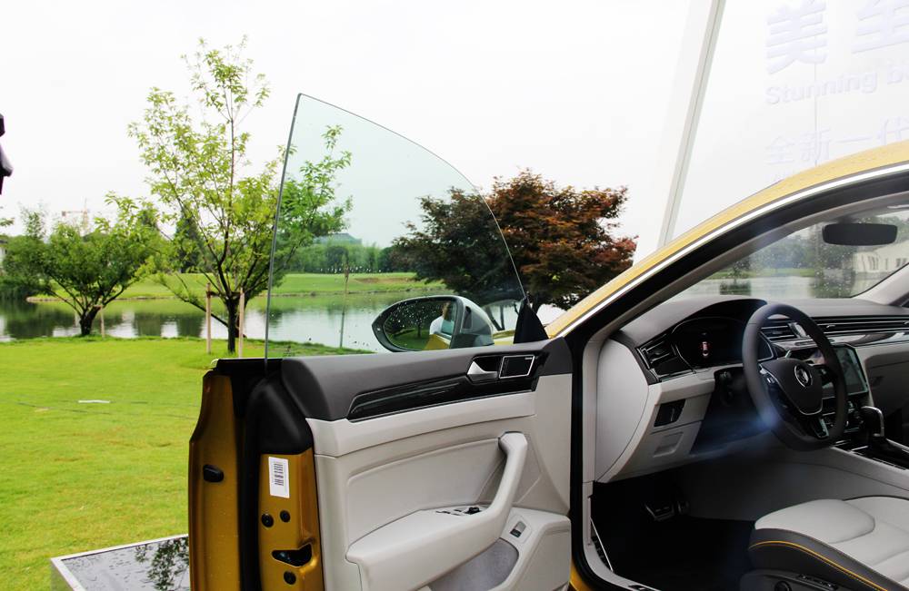 随后,一汽-大众华北区销售事业部中方总经理吴迎凯宣布:一汽-大众专