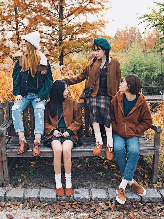 和一大帮朋友拍照怎么摆pose_新浪看点