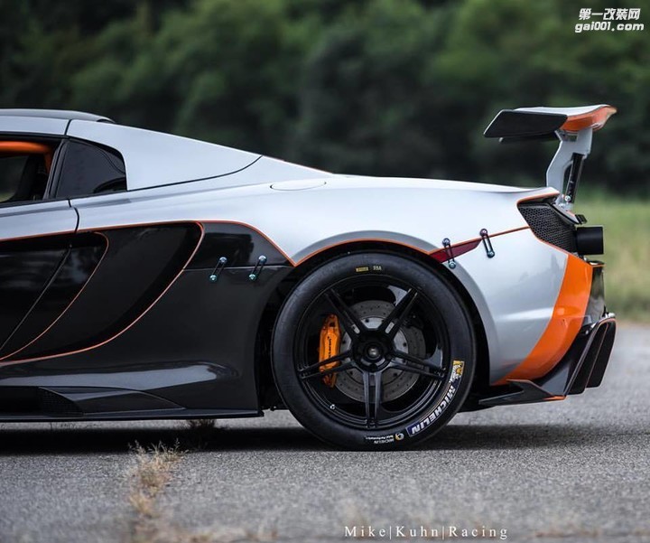 改装1200马力的迈凯伦12c