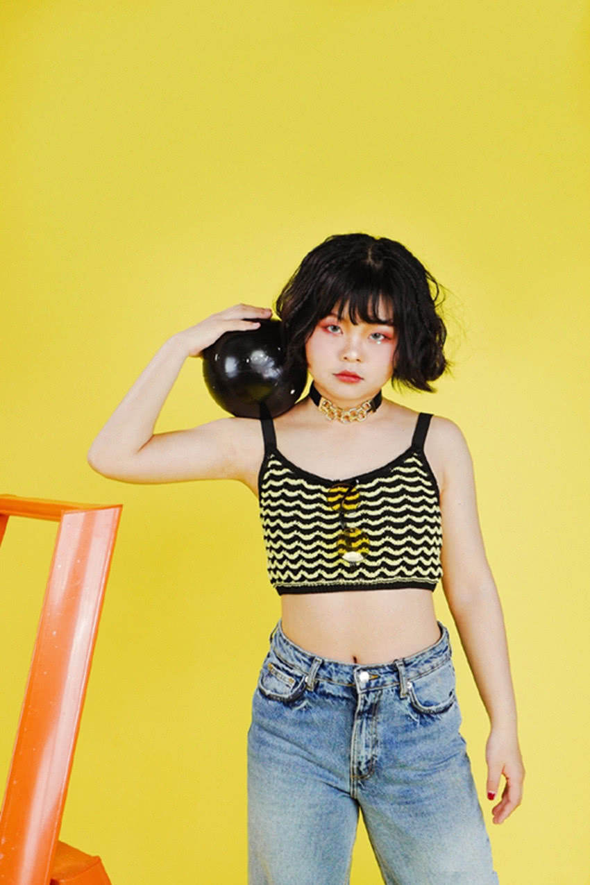 王菊瘦了算什么,sunshine女孩cindy都开始秀腰了!