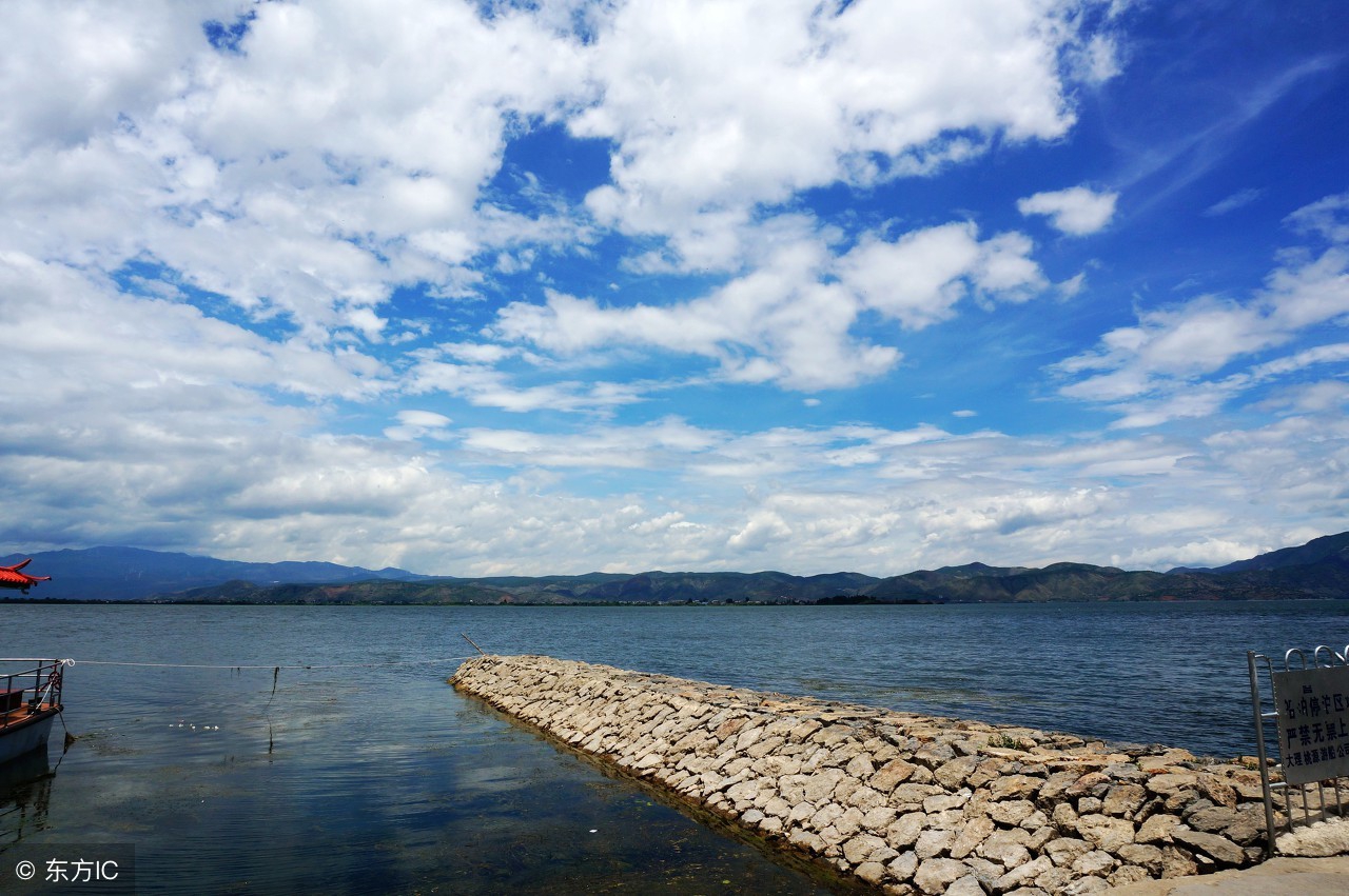 旅游胜地云南大理洱海,海天一色,修养观景的好去处!美丽至极!