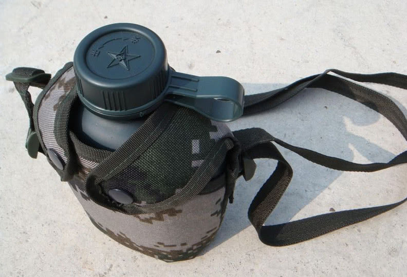 厉害了我的壶10式军用水壶终翻身科技感满满