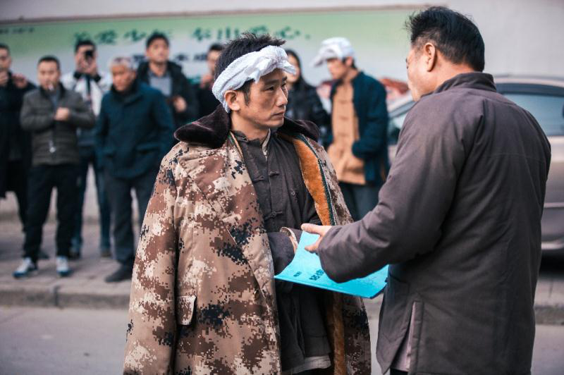 电影《站住!小偷》卧虎藏龙 郑云率众星身兼数职切换自如